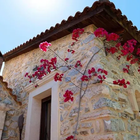 Marigoula House * Pombia