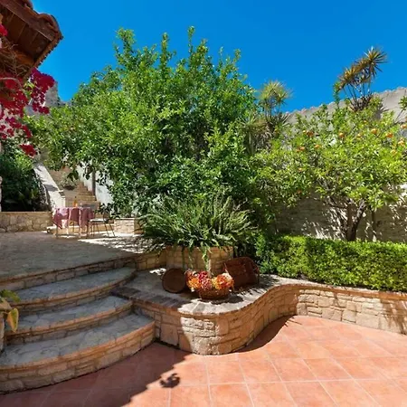 Marigoula House Pombia